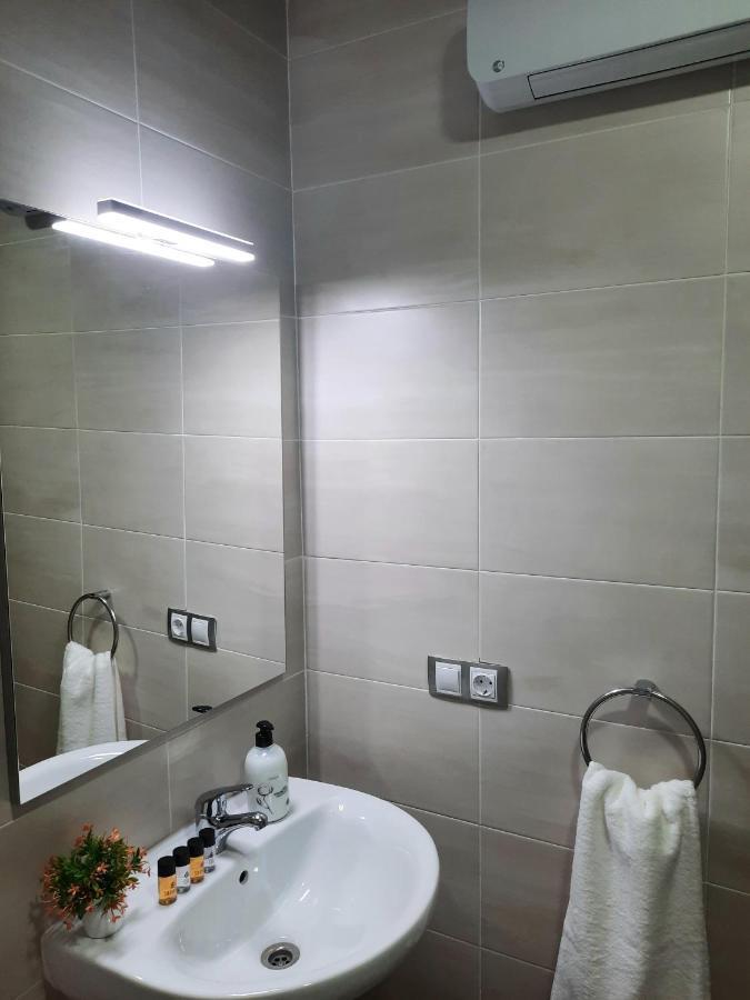 Apartamentos Clavero 10 ปลาเซนเซีย ภายนอก รูปภาพ